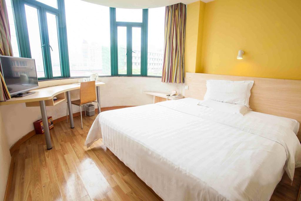7Days Inn Dongguan Nan Chen Номер фото